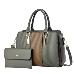 Set borsa a mano vintage grigia e marrone con portafoglio coordinato e dettagli oro