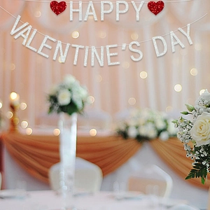 Striscione glitter Happy Valentine's Day con cuori rossi per decorazioni romantiche