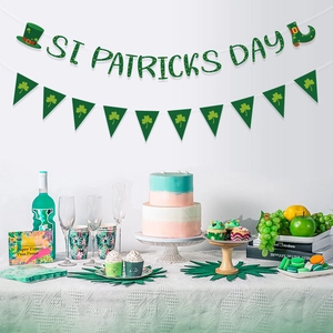 St Patricks Day Bunting Banner Garland Paper Shamrock Green Hat Clover Pennant Party Decoration Irish Festival Hanging