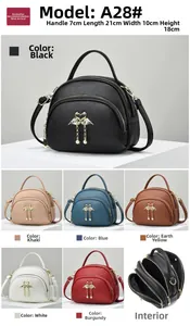 Detailed size chart showing 21x10x18cm dimensions for a multi-compartment lychee texture bag