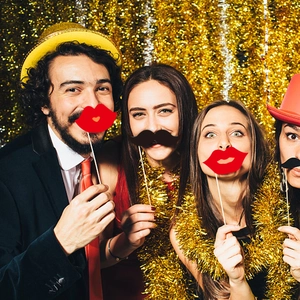 Set of 20 Hello 2026 New Year photo props featuring lips and mustaches on wooden sticks