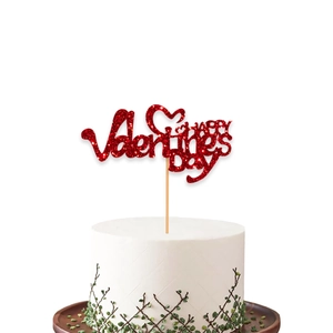 Glitzernder Happy Valentine's Day Tortenaufsatz mit roten Herzen für festliche Dekorationen