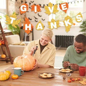 Glittery Give Thanks maple leaf banner for Thanksgiving party home wall decoration