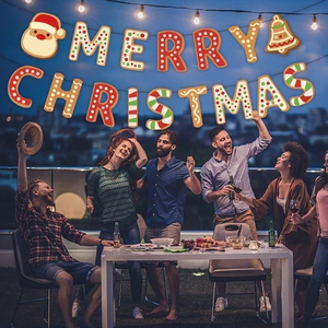 Bannière Joyeux Noël avec lettres à pois rouges et verts pour décoration de fête