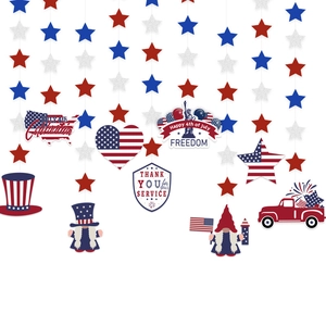 Décoration fête de l'indépendance USA avec étoiles et motifs patriotes variés