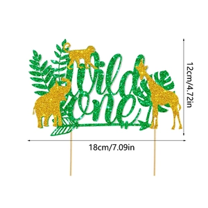 Wild One taarttopper met jungle dieren, groene glitter, 18 cm breedte en 12 cm hoogte