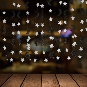 Décoration suspendue de lune noire et d'étoile argentée pailletée pour les fêtes