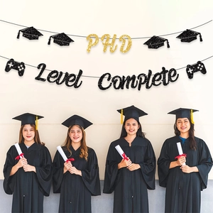 Détail de la bannière scintillante Level Complete et PHD pour fête de remise des diplômes