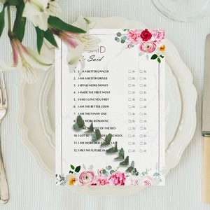 Elegante Hochzeitspielkarten im Marmordesign mit Blumen für die Hochzeitsfeierdeko