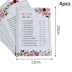 Details von 4 floralen Hochzeitsspielkarten mit 12 interaktiven Fragen im Marmordesign