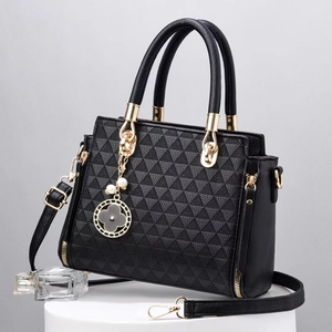 Fashion Women PU Leather Handbag Geometric Triangle Embossed Shoulder Crossbody Bag With Clover Artificial Pearl Charm Retro Daily