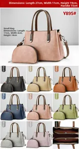 Vue détaillée du grand sac cabas avec structure interne et plusieurs options de couleurs