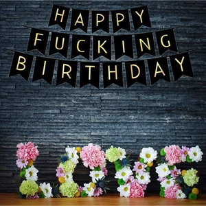 Striscione per feste adulti con testo dorato Happy Fucking Birthday su carta nera