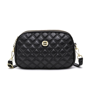 Sac bandoulière matelassé noir avec logo doré et compartiments à double fermeture éclair