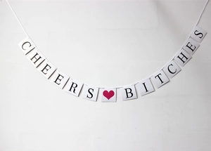 Bannière Cheers Bitches rose vif pour enterrements de vie de jeune fille avec cœur