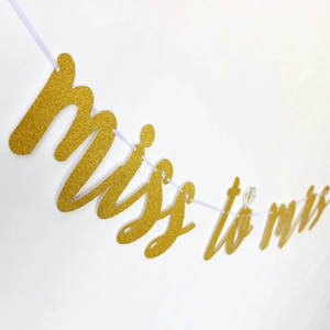 Bannière Miss to Mrs pailletée dorée pour décorations de mariage et fête prénuptiale