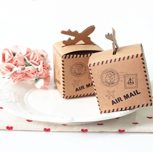 Creative kraft paper air mail gift box with airplane closure for wedding candy packaging