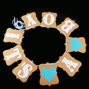 Banderole en papier kraft avec texte IT'S A BOY et cœurs bleus pour baby shower garçon