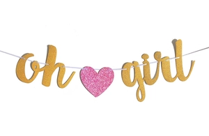 Détail de la bannière 'oh girl' à paillettes dorées avec cœur rose pour baby shower