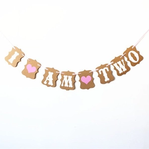 Banderole vintage en papier kraft I AM TWO avec coeurs roses pour le 2ème anniversaire