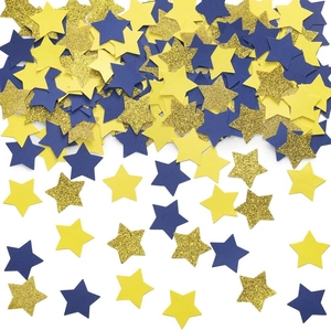 Primer plano de confeti de estrellas azul marino y dorado brillante para fiestas