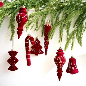 Adornos Colgantes de Árbol de Navidad de Terciopelo Flocado Rojo Con Patrones de Purpurina Dorada Campana Bastón Caramelo Guante Caja Regalo