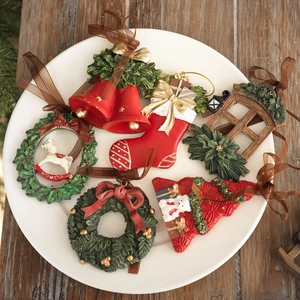 Vintage Resin Christmas Hanging Ornaments Santa Snowman Unicorn Train Reindeer Festive Party Decor Holiday Tree Decorations