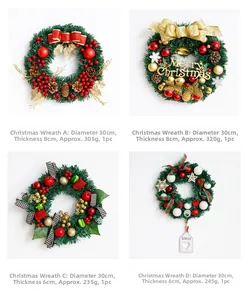 Détails de quatre modèles de couronnes de Noël avec pommes de pin et baies rouges