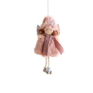 Plüsch Weihnachtsengel Anhänger mit rosa Kunstfell Flügeln und silbernen Geweih Details