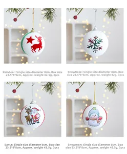 Detalle de bolas de Navidad de espuma de 8 cm pintadas con renos y copos de nieve