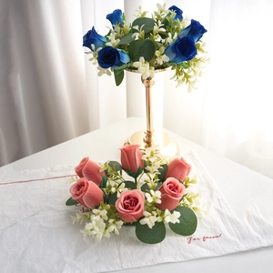 Corona de rosas artificiales en azul y rosa para decoración de casa y bodas