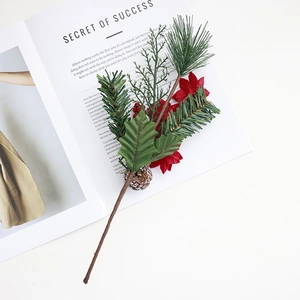 Branche de pin de Noël avec baies rouges et pommes de pin pour décoration de fête DIY