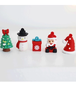 Set dettagliato di cinque ciondoli natalizi in silicone con Babbo Natale e pupazzi di neve
