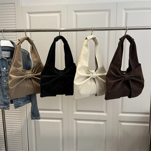 Sacs cabas tendance avec nœud en quatre couleurs en daim mat pour l'hiver