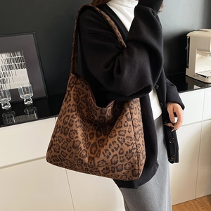 Chic leopard print oversized tote bag in faux suede for women's stylish daily use