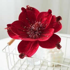 Rote Weihnachtskristallblume aus Samt mit Pailletten für den Weihnachtsbaumschmuck