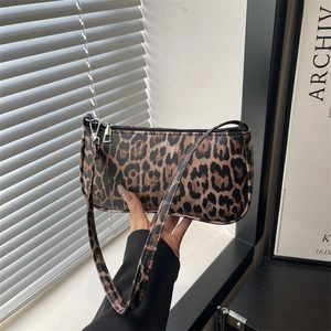 Vintage Umhängetasche mit Leopardenmuster, Silberreißverschluss und schmalem Riemen
