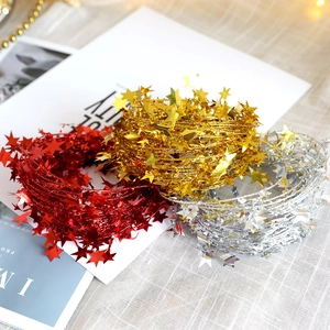 Guirlande d'étoiles métalliques rouge, or et argent pour décorations de fête à faire soi-même
