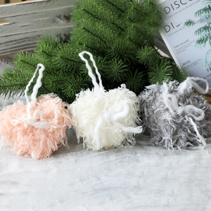 Cœurs en peluche pour sapin de Noël en pêche, crème et gris avec petit nœud