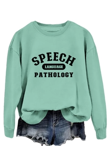 Μεντί φούτερ Speech Language Pathology με μακριά μανίκια και τζιν σορτς λεπτομέρεια