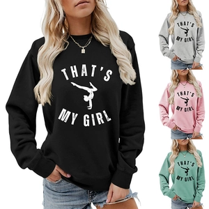 Détails du sweat THAT'S MY GIRL avec imprimé lettres en plusieurs couleurs
