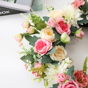 Couronne de pivoines et roses artificielles avec feuilles pour décoration murale