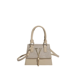 Bolso bandolera beige de estilo francés con tejido texturizado, borla y detalle de V