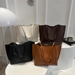 Minimalist large capacity tote bag set in four colors for women casual commute