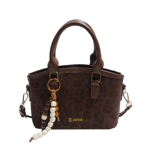 Borsa a mano retrò leopardata marrone con ciondolo di perline e finiture dorate