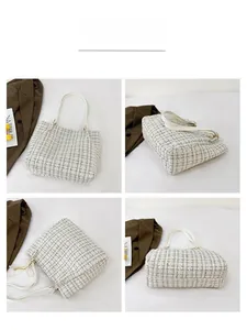 Detailansichten der beigefarbenen Tweed-Tasche mit Perlenanhänger und grünem Karo