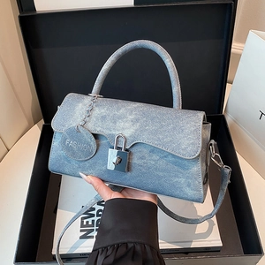 Vintage PU Leather Square Crossbody Bag For Women With Lock Silver Hardware Round Letter Pendant Handbag Shoulder Bag