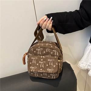 Sac Bandoulière en Velours Côtelé pour Femmes Imprimé Nœud Cœur Petit Sac Carré Mini Sac Coquille pour École Quotidienne