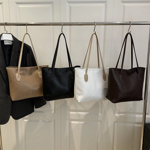 Minimalist woven texture tote bags in khaki, black, white and brown for daily commuting