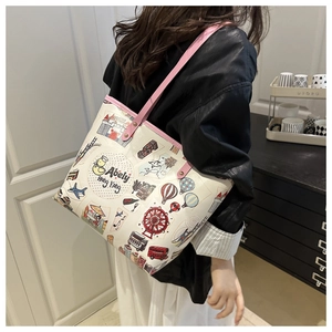 Borsa tote con manici rosa e illustrazioni colorate di Hong Kong fatte a mano